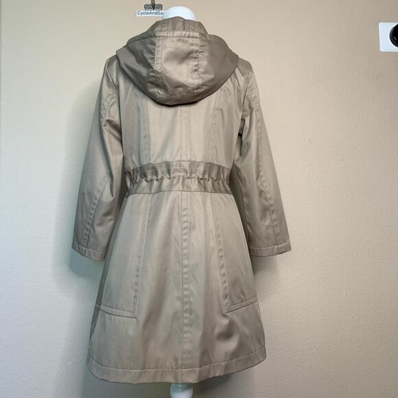 Kenneth Cole Light Taupe Raincoat – Size Small - Picture 2 of 4